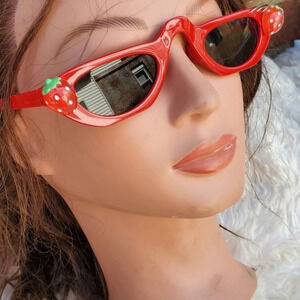 Red Librarian style  sunglasses NEW‎